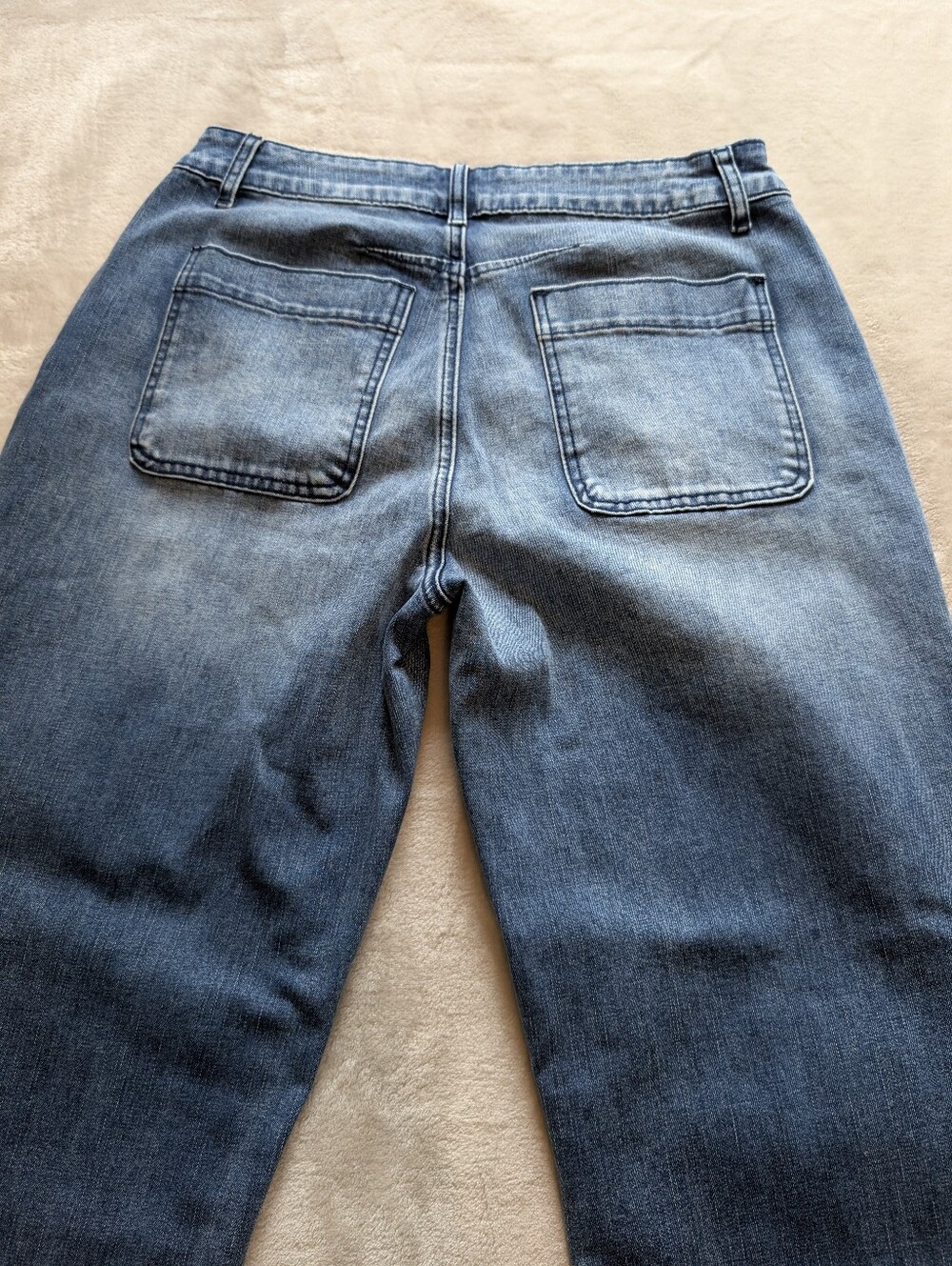 Flamingals Mid Rise Barrel Leg Cropped Jeans NWT Medium - Picture 7 of 7